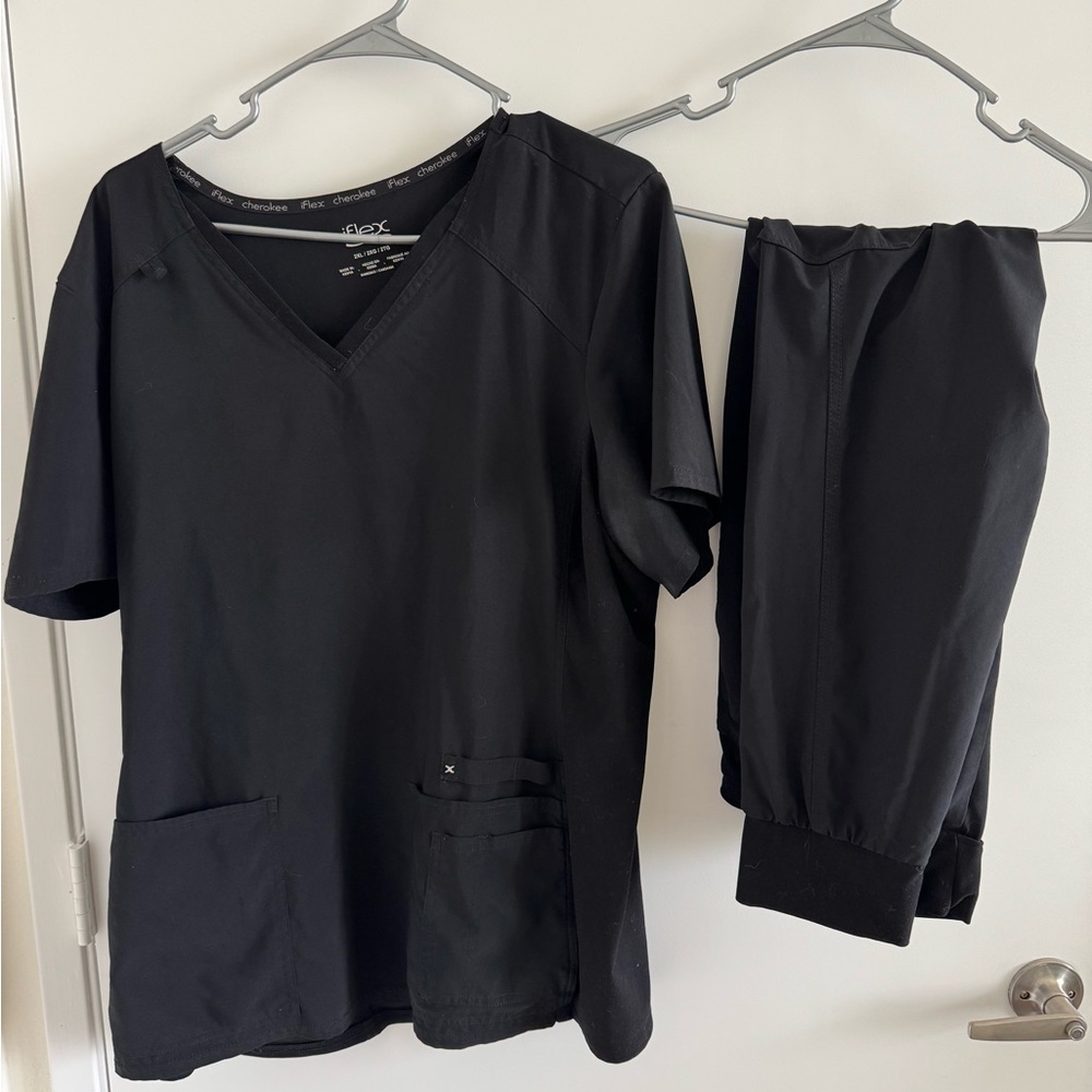 Cherokee iFlex Scrub Set